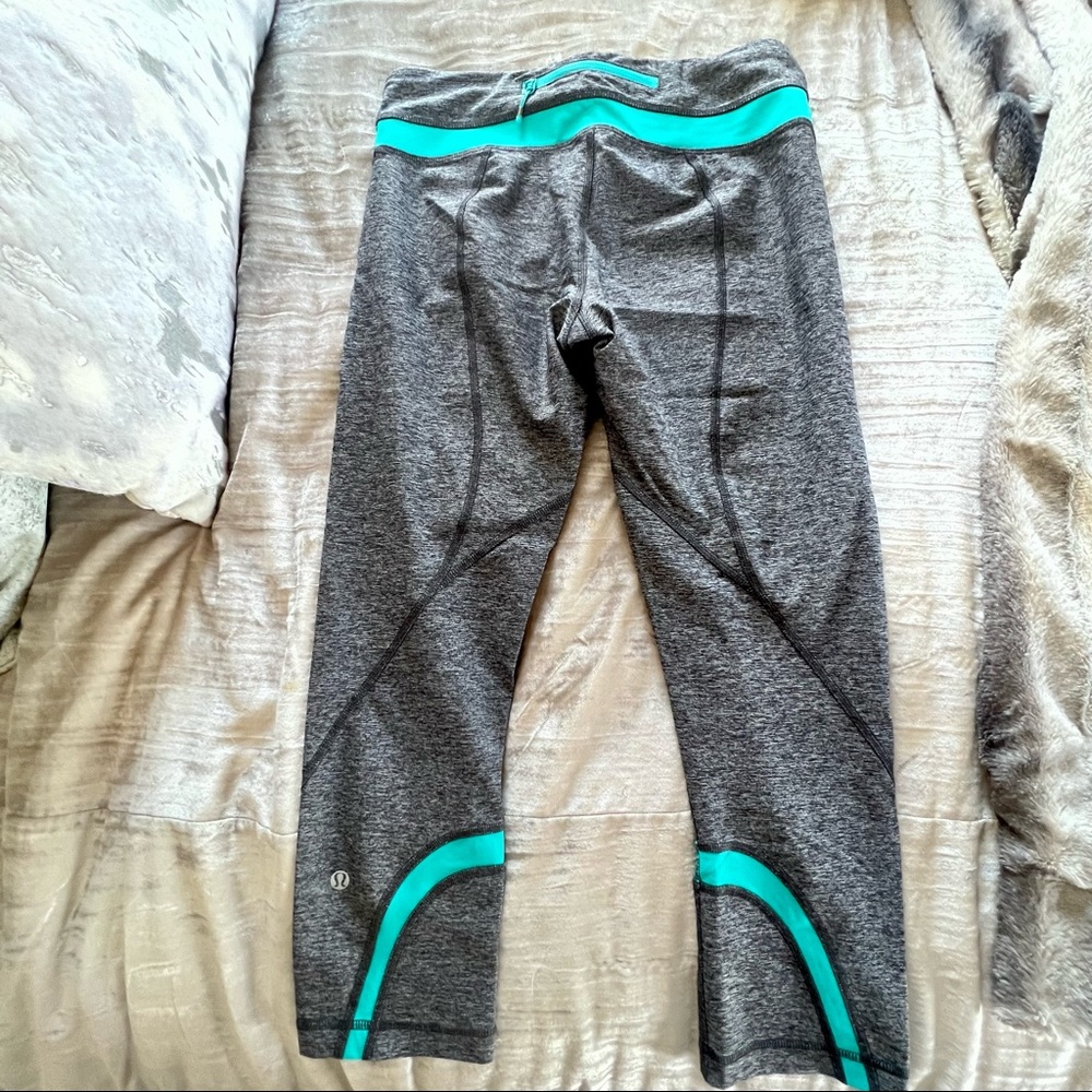Lululemon Leggings | Size 6 - Picture 4 of 8
